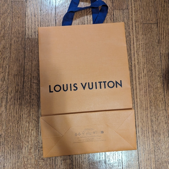 Louis Vuitton Shopping Bag - Picture 3 of 3